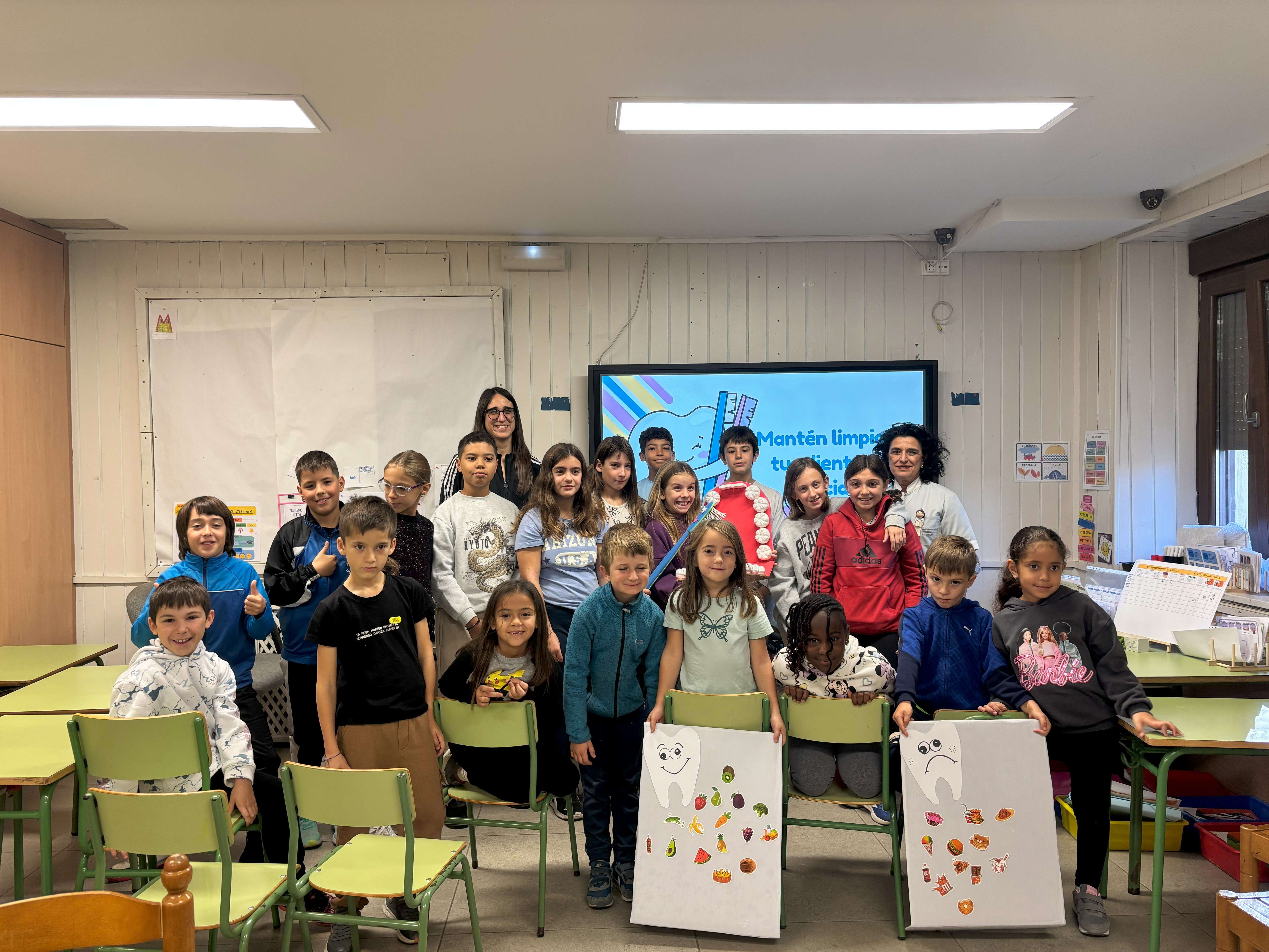 Egun on,  Joan den astean osasun-zentroko bi erizainen bisita izan genuen. Modu ludiko eta oso interesgarrian ikasi ahal izan genuen ahoko higiene egokia mantentzearen garrantzia.  Eskerrik asko bisitagatik eta eman zeniguten informazio guztiagatik